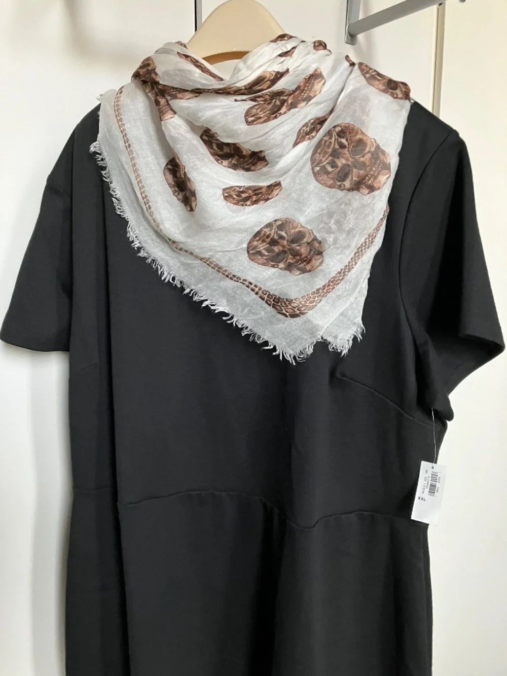 Old Navy Black Short-Sleeve Sheath Dress w/Zipper. XXL. New with Tags. - Picture 8 of 10